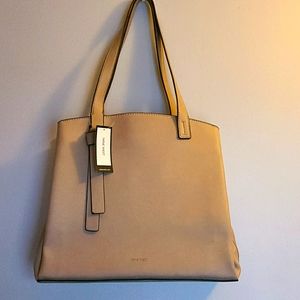 Leather tote